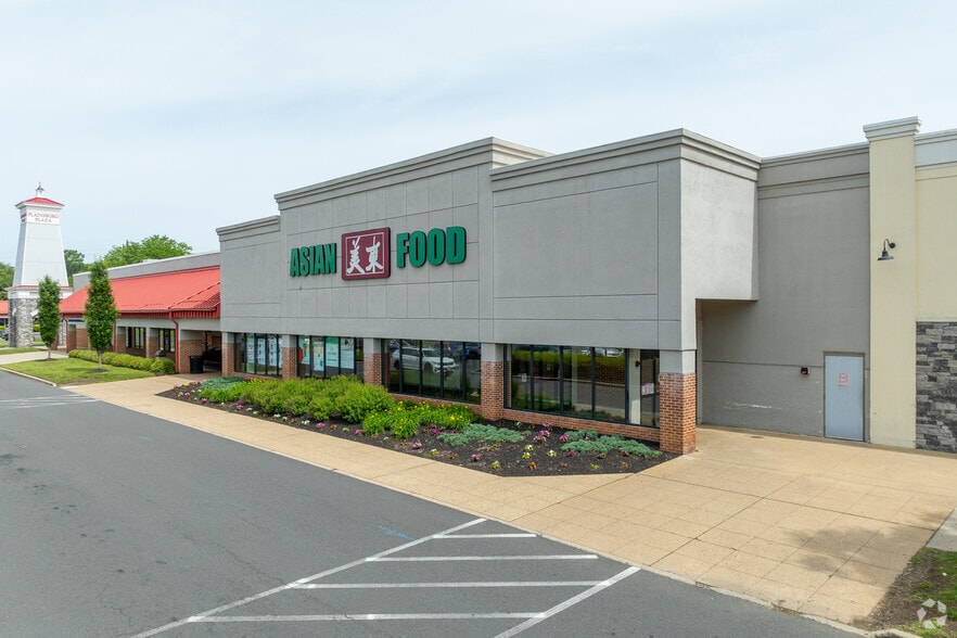 More Photos Of 10 Schalks Crossing Rd, Plainsboro Storefront For Lease