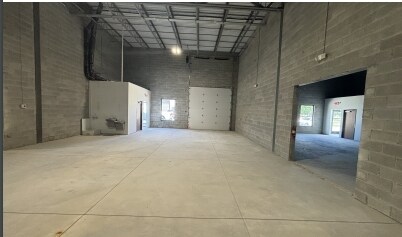 More Photos Of 33421-33425 Kelly Rd, Fraser Manufacturing For Sale