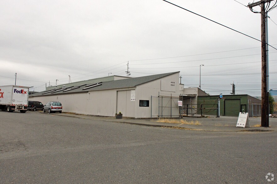 More Photos Of 4501-4510 SE 24th Ave, Portland Warehouse For Lease