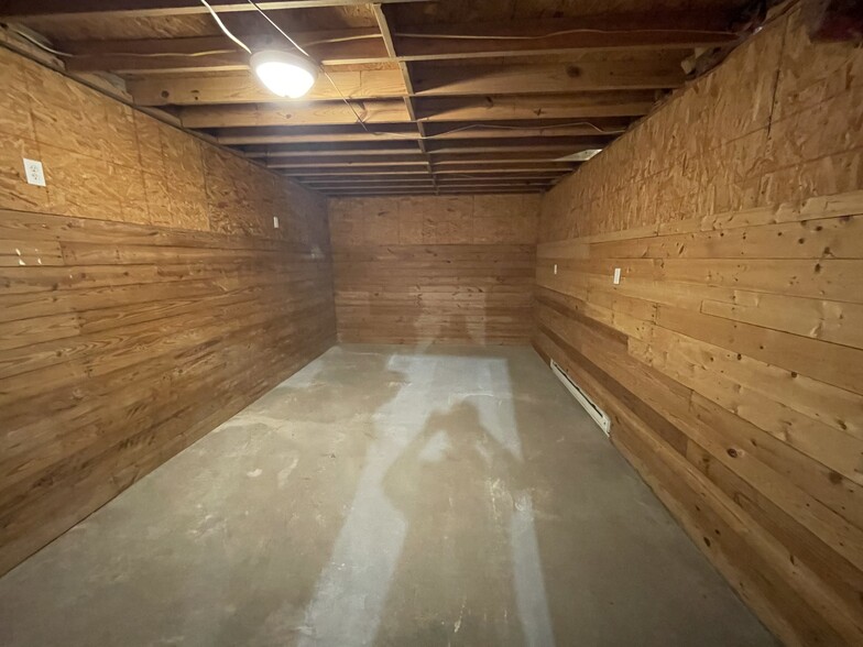 More Photos Of 3310 Fields St, Farmville Warehouse For Sale