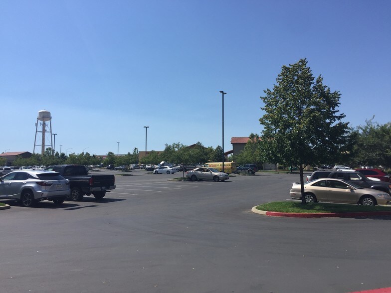 More Photos Of 12140 Industry Blvd, Jackson Unknown For Lease