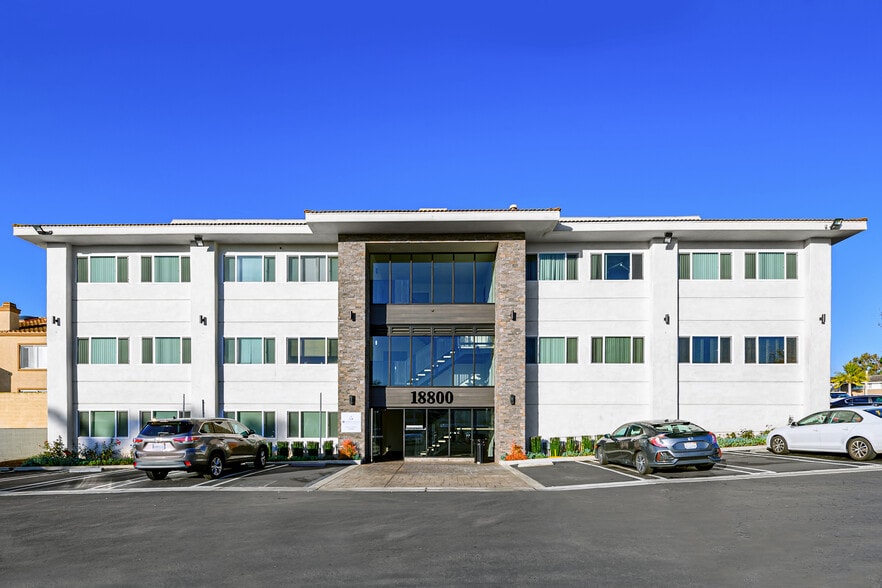 More Photos Of 18800 Main St, Huntington Beach Medical For Lease