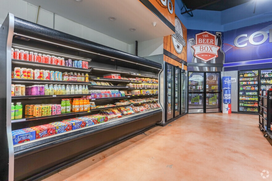 4117 Avenue F, Bay City, TX 77414 Convenience Store For Sale