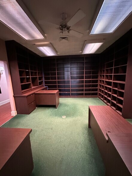 More Photos Of 1005 Pinellas St, Clearwater Medical For Lease