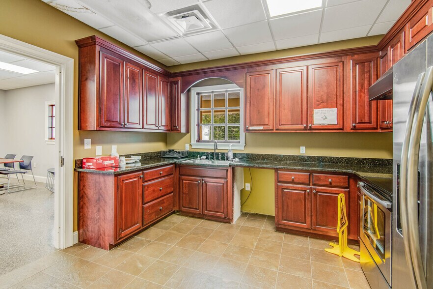 More Photos Of 5977 Spout Springs Rd, Flowery Branch Religious Facility For Sale