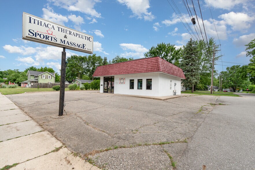 More Photos Of 725 E Center St, Ithaca Showroom For Sale