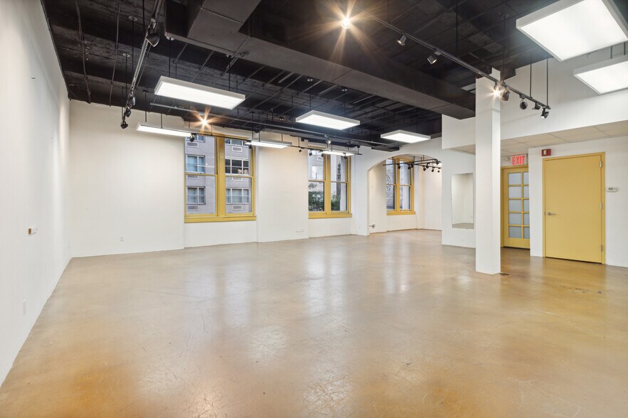 More Photos Of 661 Lexington Ave, New York Office For Sale