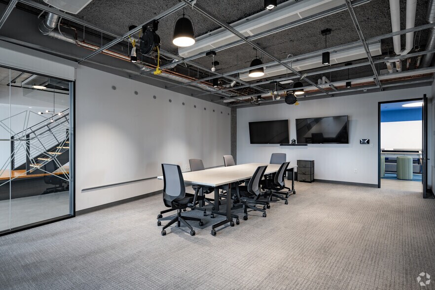 More Photos Of 400 Fairview Ave N, Seattle Office For Lease