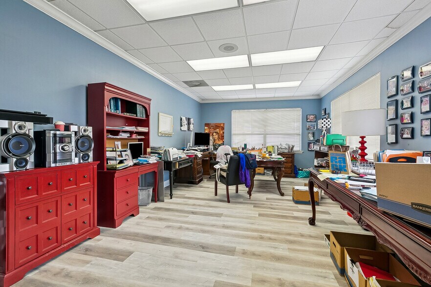 More Photos Of 2309 N Hullen St, Metairie Serviced Offices For Sale