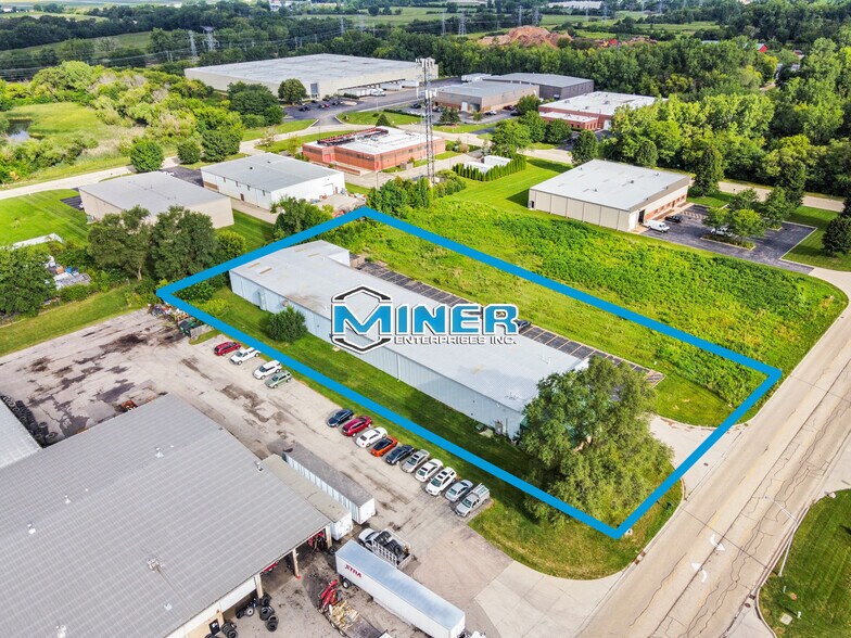 More Photos Of 1180 Atlantic Dr, West Chicago Warehouse For Lease