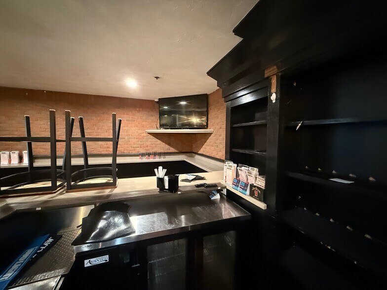 More Photos Of 249 Main St, Rutland Apartments For Lease