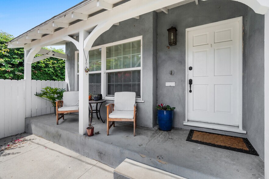 More Photos Of 5205 Agnes Ave, Valley Village Convenience Store For Sale