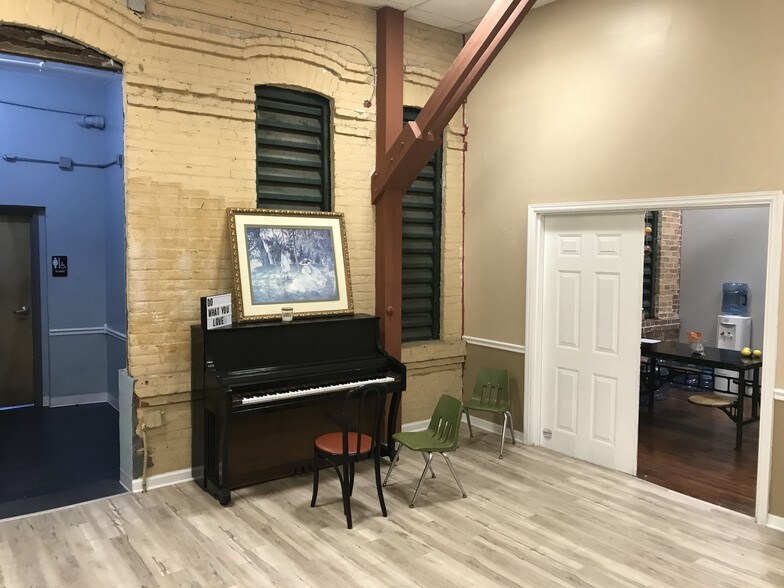 More Photos Of 1906 N Armenia Ave, Tampa Loft Creative Space For Lease