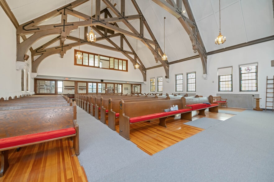 More Photos Of 2889 Culver rd, Rochester Specialty For Sale