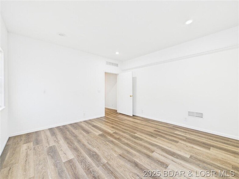 More Photos Of 310 N Main St, Gravois Mills Office Residential For Sale