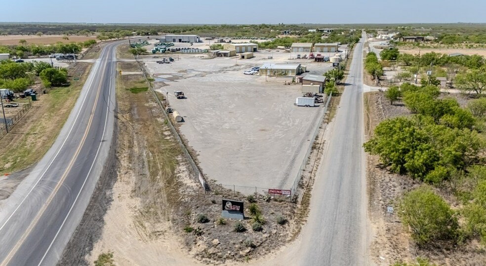 More Photos Of 255 Loop 517, Carrizo Springs Flex For Sale