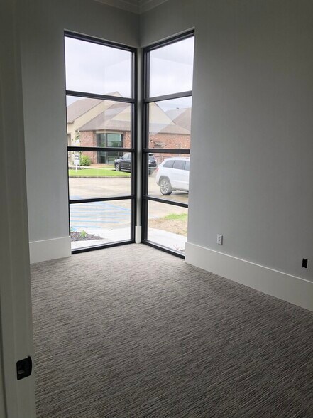 More Photos Of W E Heck, Baton Rouge Office For Lease