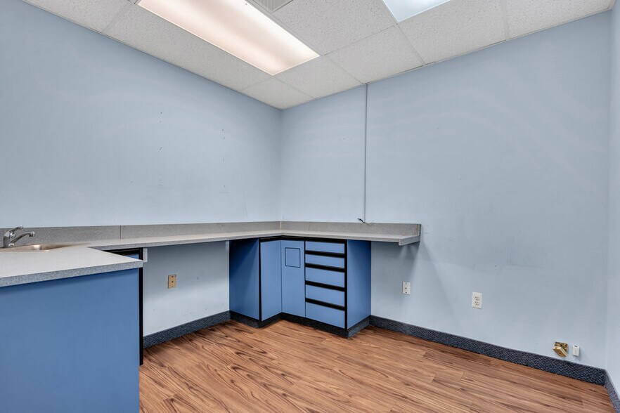 More Photos Of 1 Dag Hammarskjold Blvd, Howell Medical For Lease
