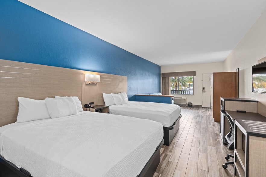 More Photos Of 3956 W Colonial Dr, Orlando Hotel For Sale