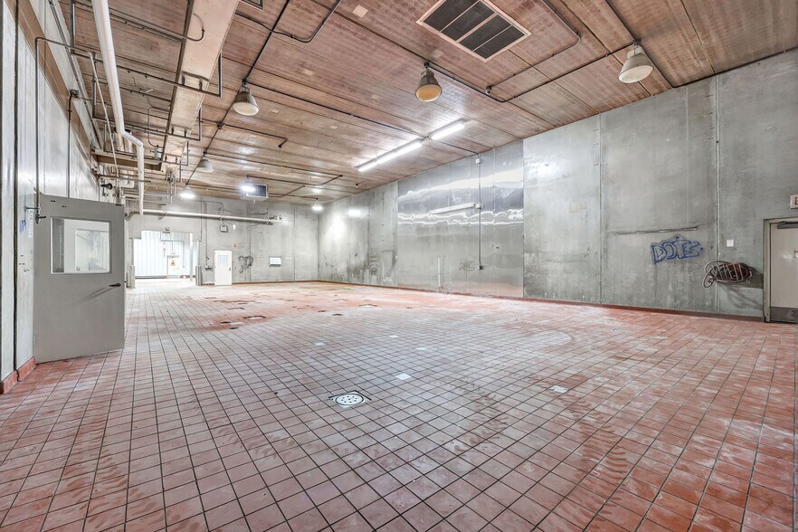 More Photos Of 305 S Wall St, Denmark Industrial For Sale