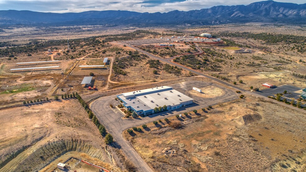 More Photos Of 6000 E Coury Dr, Cottonwood Light Manufacturing For Sale