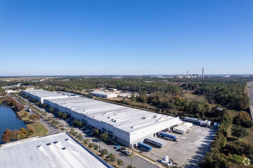 More Photos Of 2550 Cabot Commerce Dr, Jacksonville Distribution For Lease