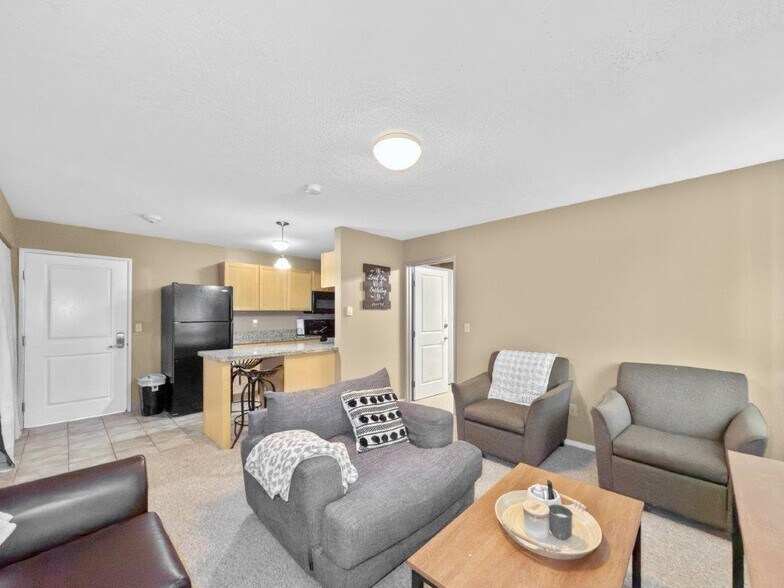 More Photos Of 2030 S Dmacc Blvd, Ankeny Apartments For Sale