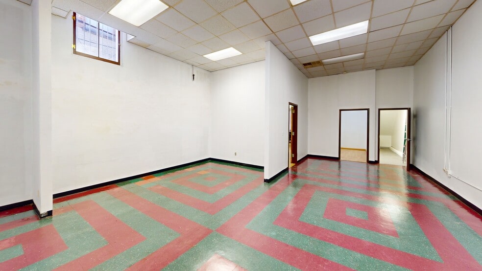 More Photos Of 409 N Trade St, Winston-Salem Storefront Retail Office For Sale