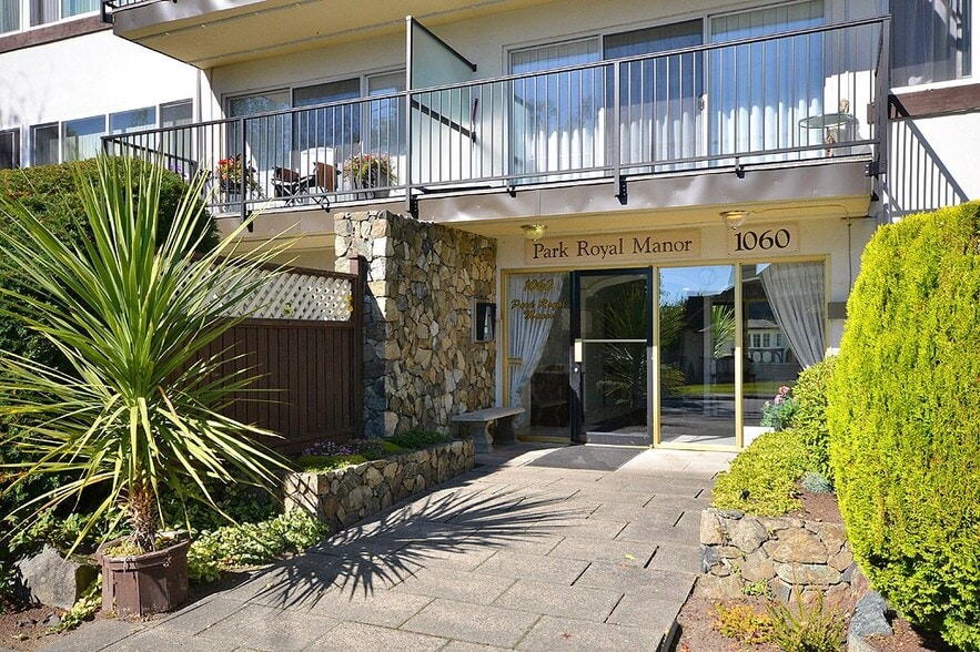 More Photos Of 1060 Pakington St, Victoria Apartments For Sale