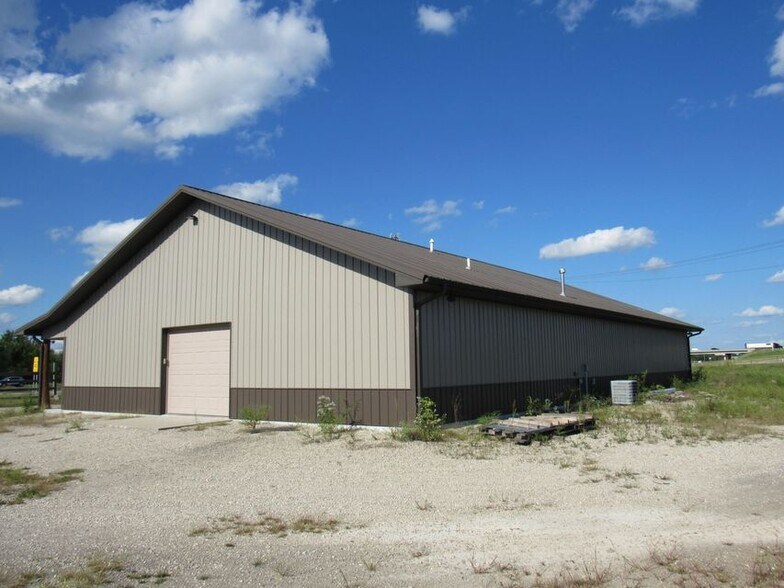 More Photos Of 975 E Daniel Dr, Mount Vernon Manufacturing For Sale