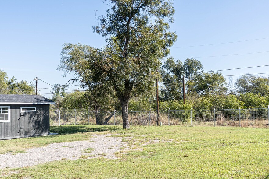 More Photos Of 605 Martin Luther King Jr Dr, Temple Research And Development For Sale