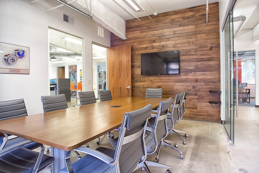 More Photos Of 12520 High Bluff Dr, San Diego Unknown For Lease