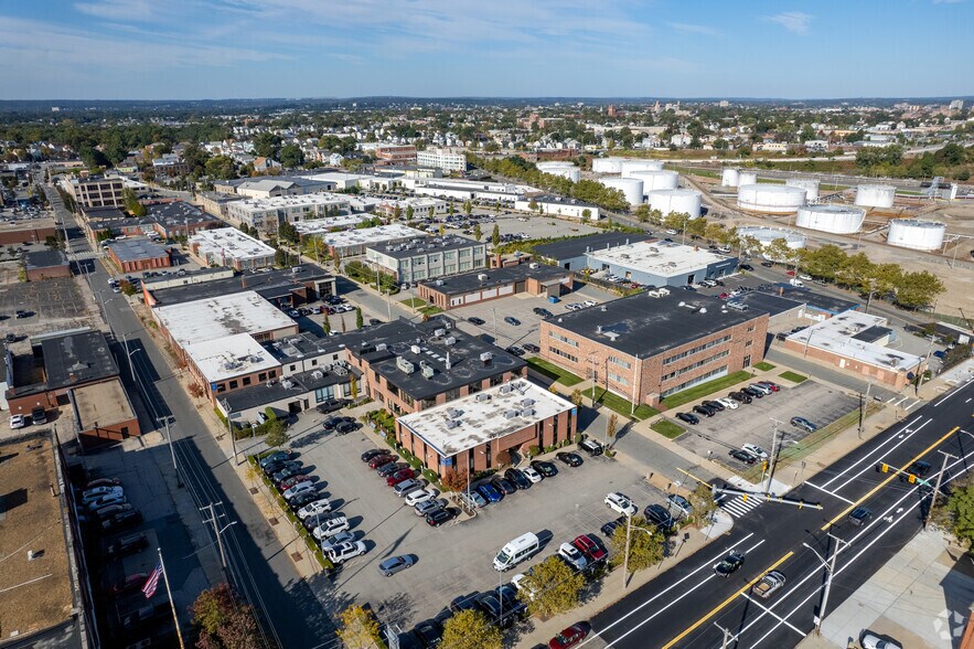 More Photos Of 717 Allens Ave, Providence Medical For Lease