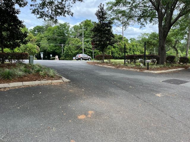 More Photos Of 3707 Apalachee Pky, Tallahassee Freestanding For Lease