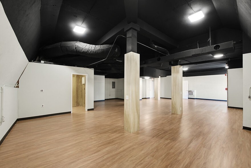 More Photos Of 2701 W Okeechobee Blvd, West Palm Beach Office For Sale