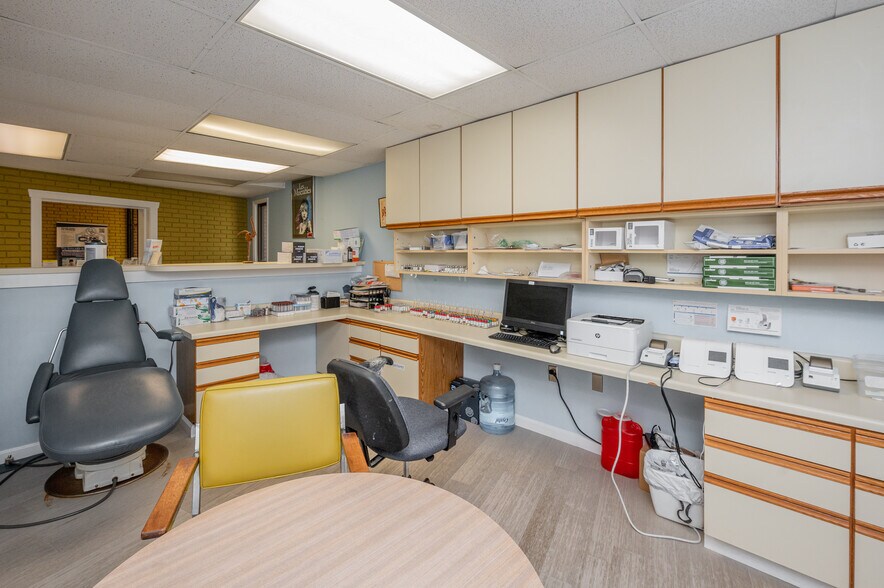 More Photos Of 730 Memorial Dr, Bessemer Medical For Sale