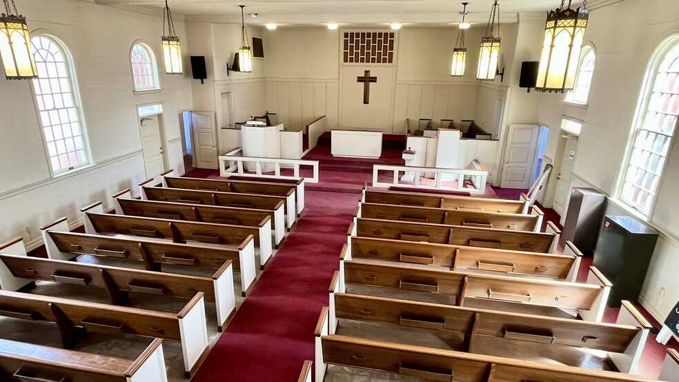 More Photos Of 911 Falls Rd, Rocky Mount Religious Facility For Sale
