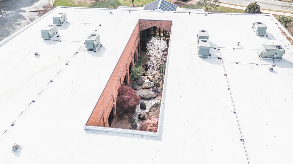 More Photos Of 5830 E Ponce de Leon Ave, Stone Mountain Warehouse For Sale