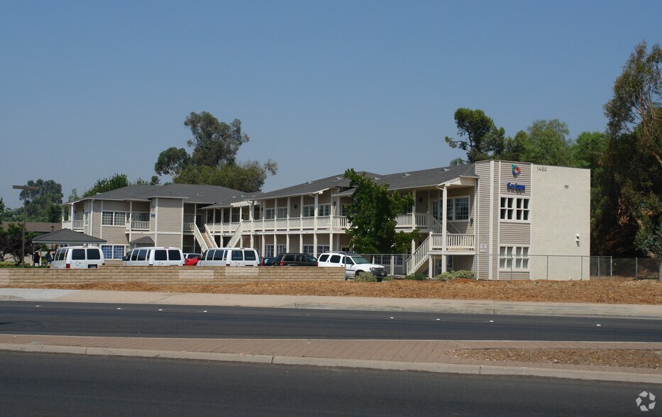 More Photos Of 1460 E Main St, El Cajon Medical For Lease