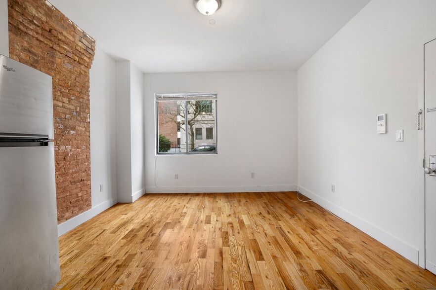 More Photos Of 476 Gates Ave, Brooklyn Apartments For Sale
