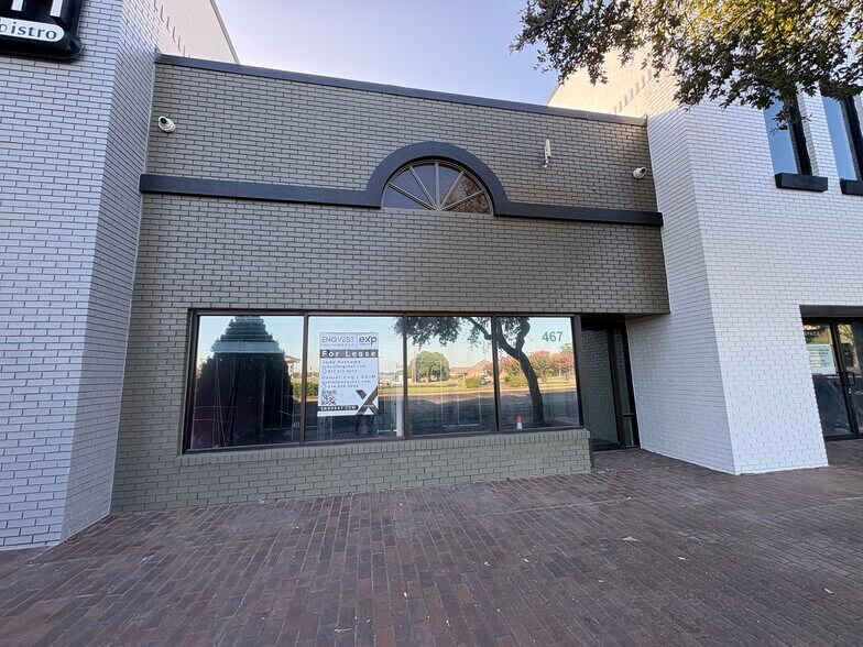 More Photos Of 455-499 W Harwood Rd, Hurst Unknown For Lease