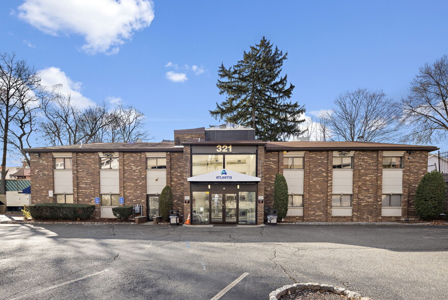 More Photos Of 321 Essex St, Hackensack Medical For Sale