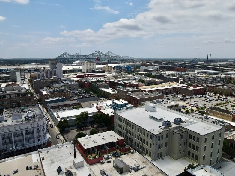 More Photos Of 747 Magazine St, New Orleans Office For Sale