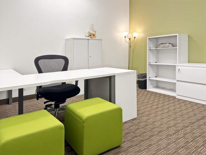 More Photos Of 600 Crowfoot Cres NW, Calgary Coworking Space