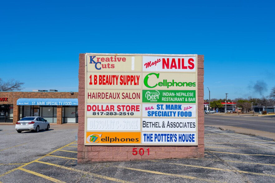 More Photos Of 501 N Main St, Euless Freestanding For Sale