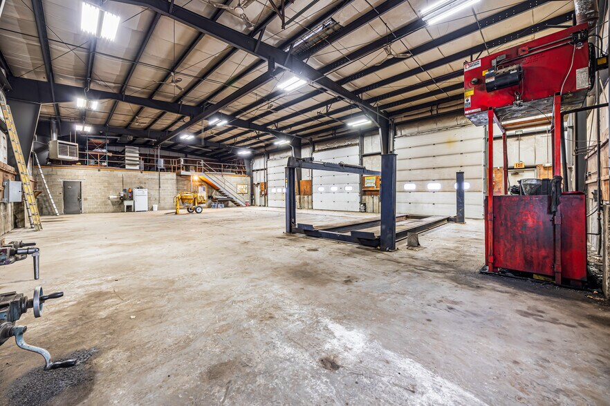 More Photos Of 165 Carmelinas Cir, Ludlow Industrial For Lease