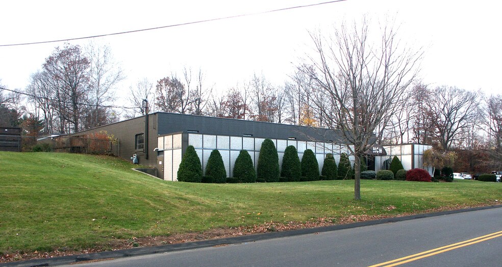 More Photos Of 66 Beaver Brook Rd, Danbury Manufacturing For Lease