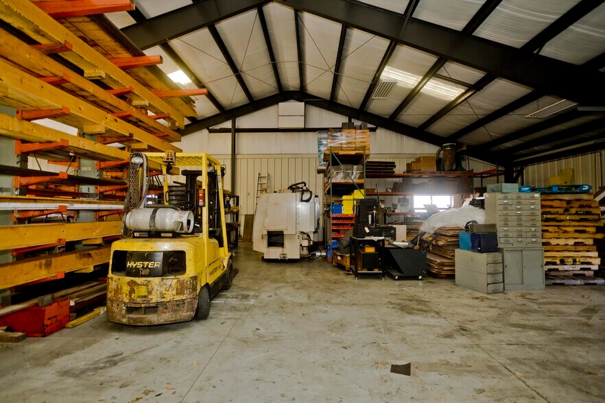 More Photos Of 16 Arthur St, Easthampton Warehouse For Sale