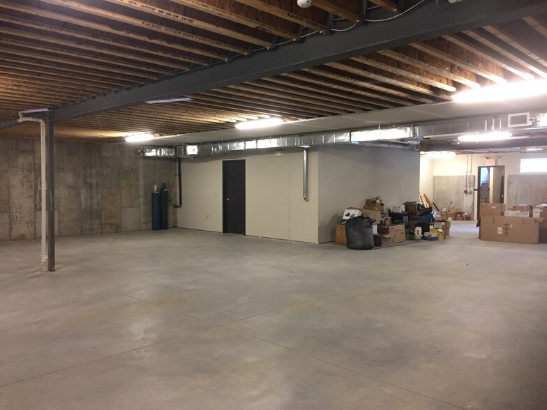 More Photos Of 5250 Freemansburg Ave, Easton Office For Sale