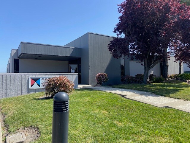 More Photos Of 20788 Corsair Blvd, Hayward Research And Development For Lease